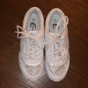 Cheer shoes